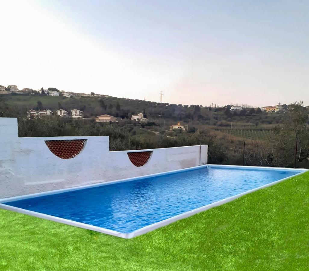 Il Giardino Degli Ulivi Villa Чита' Сант'Анджело Екстериор снимка